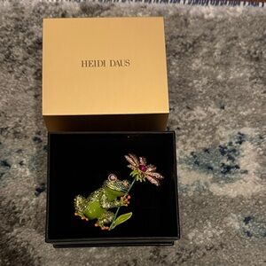 Heidi Daus Green Enamel Crystal Frog with Pink-Purple Flower Brooch